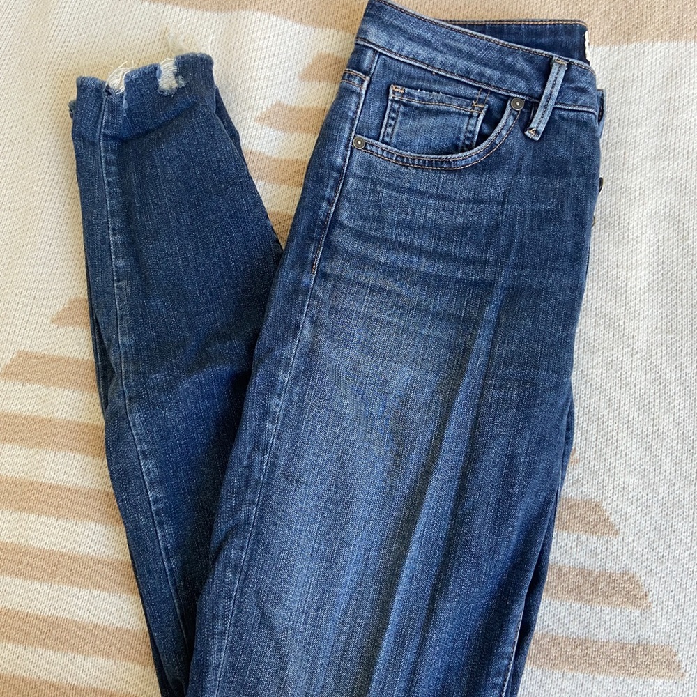 Silver jeans size 28 skinny leg